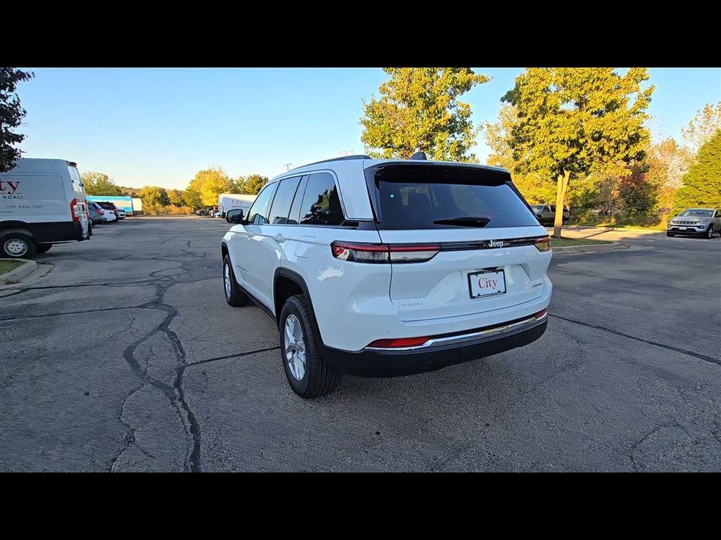 new 2025 Jeep Grand Cherokee car, priced at $38,919