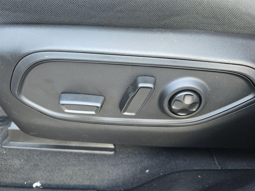 new 2025 Jeep Grand Cherokee car, priced at $38,919