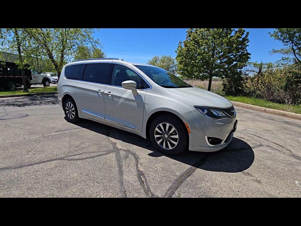 used 2020 Chrysler Pacifica car, priced at $20,590