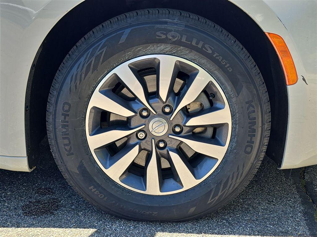 used 2020 Chrysler Pacifica car, priced at $20,590