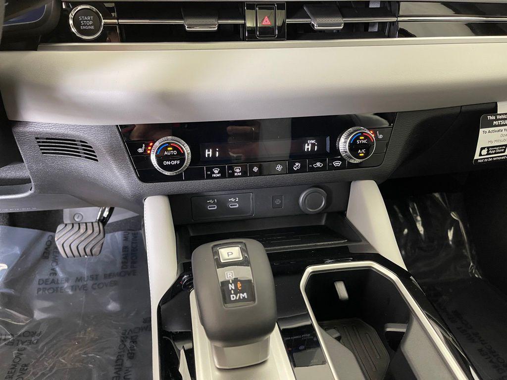 new 2025 Mitsubishi Outlander car, priced at $37,255