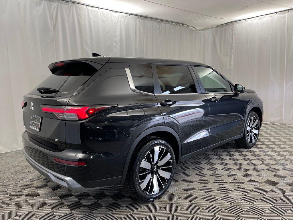 new 2025 Mitsubishi Outlander car, priced at $37,255
