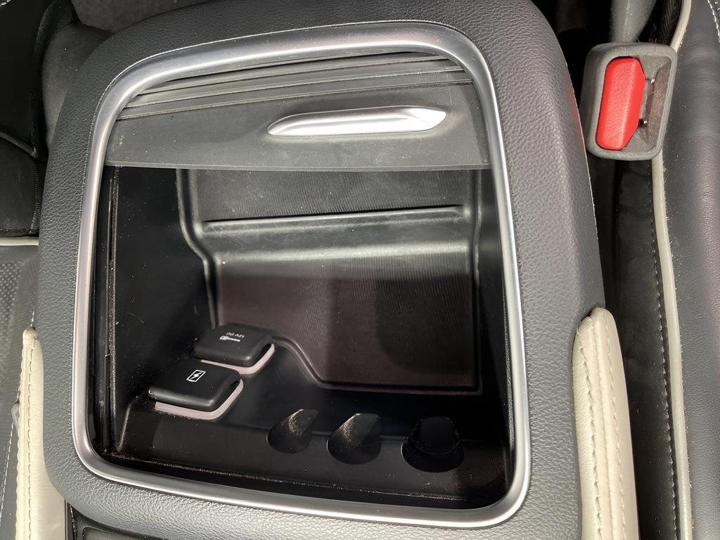 used 2023 Chrysler Pacifica car, priced at $23,885
