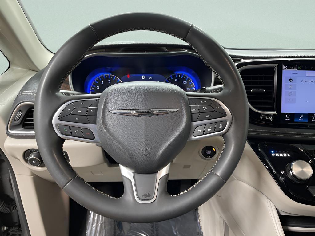 used 2023 Chrysler Pacifica car, priced at $23,885