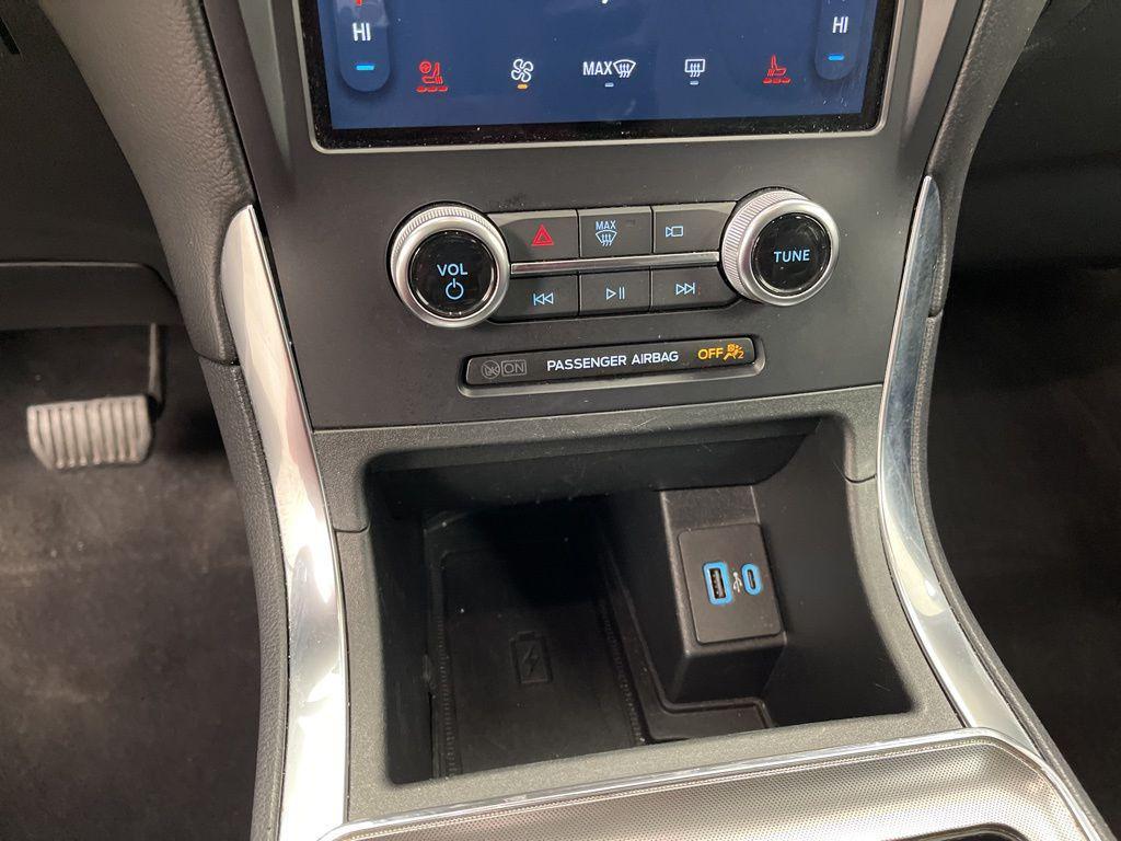 used 2024 Ford Edge car, priced at $23,695