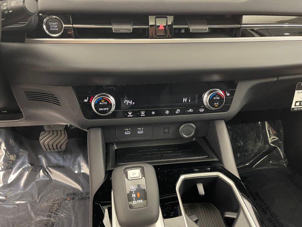 new 2025 Mitsubishi Outlander car, priced at $36,660