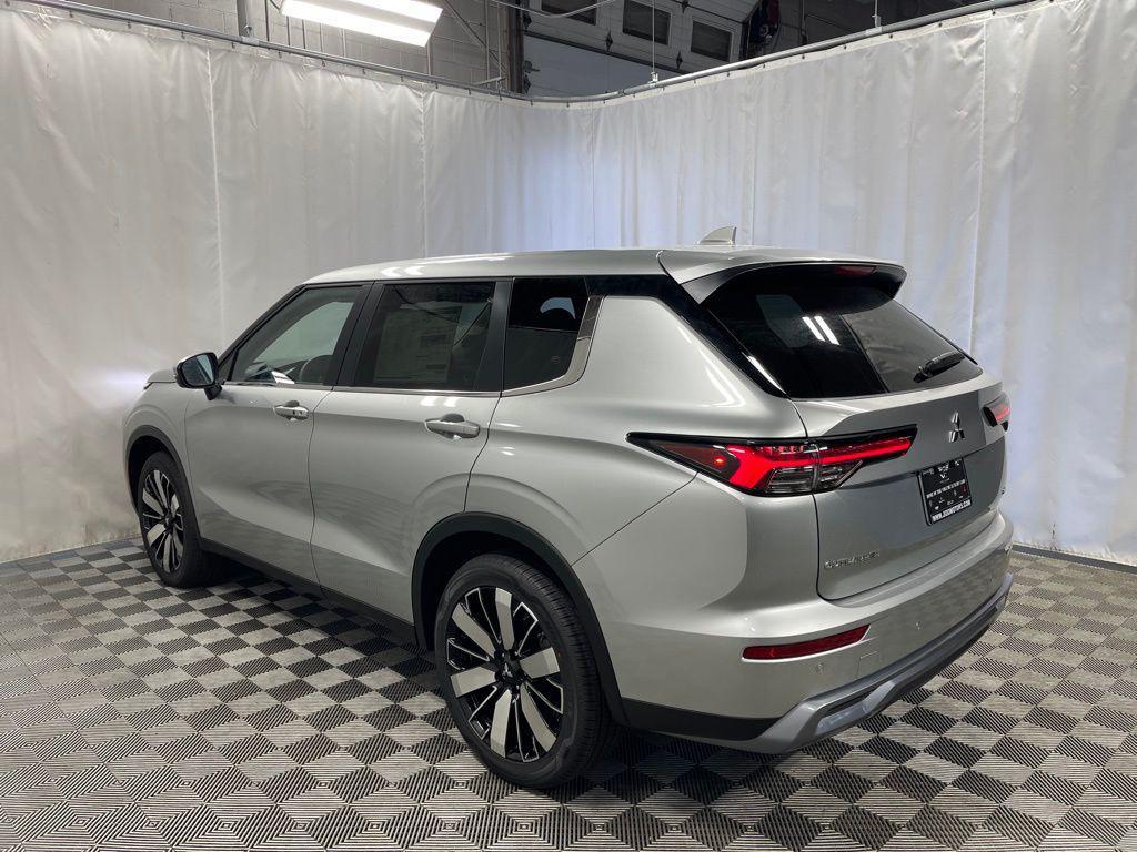 new 2025 Mitsubishi Outlander car, priced at $36,660