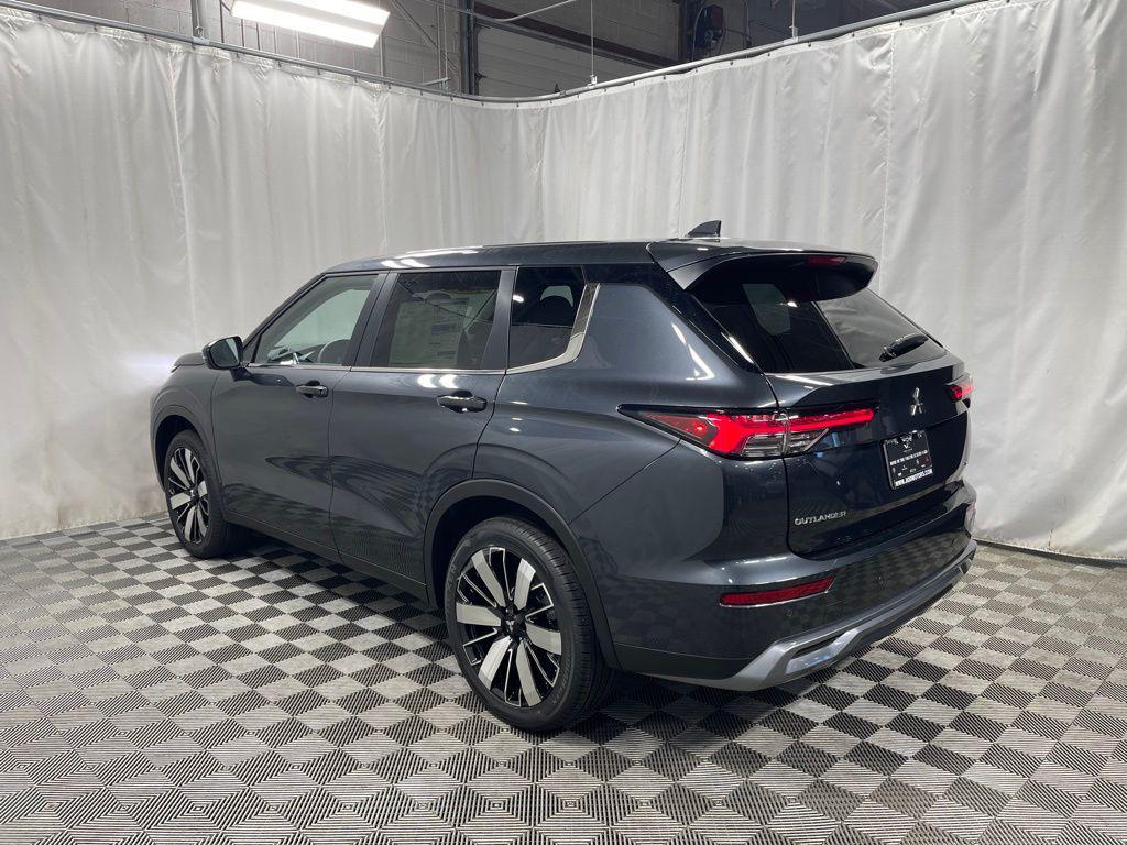 new 2025 Mitsubishi Outlander car, priced at $36,660
