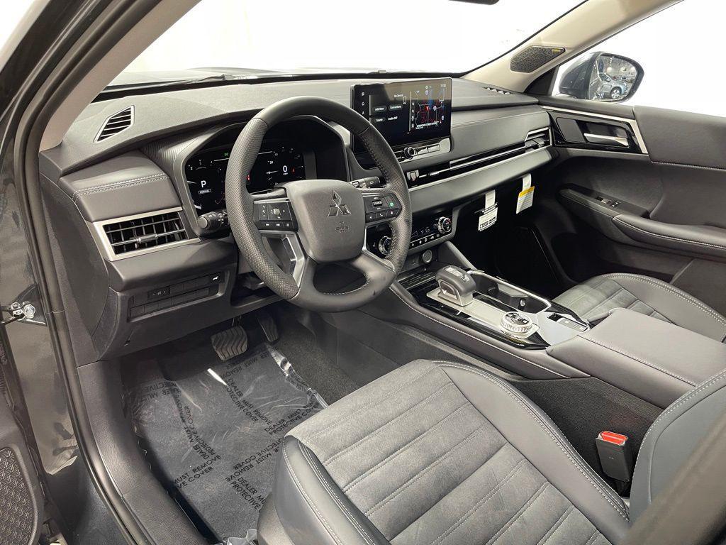 new 2025 Mitsubishi Outlander car, priced at $36,660