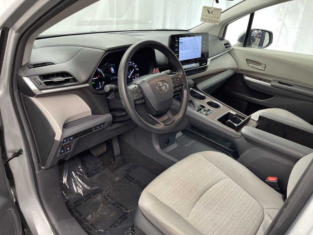 used 2024 Toyota Sienna car, priced at $35,595