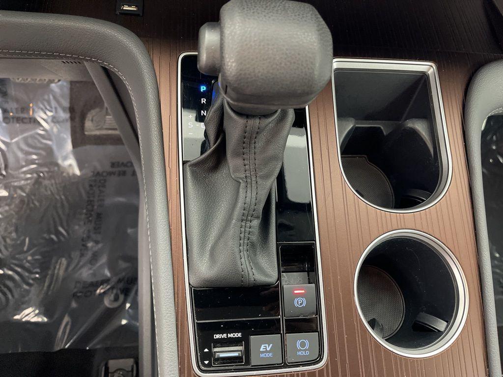 used 2024 Toyota Sienna car, priced at $35,595