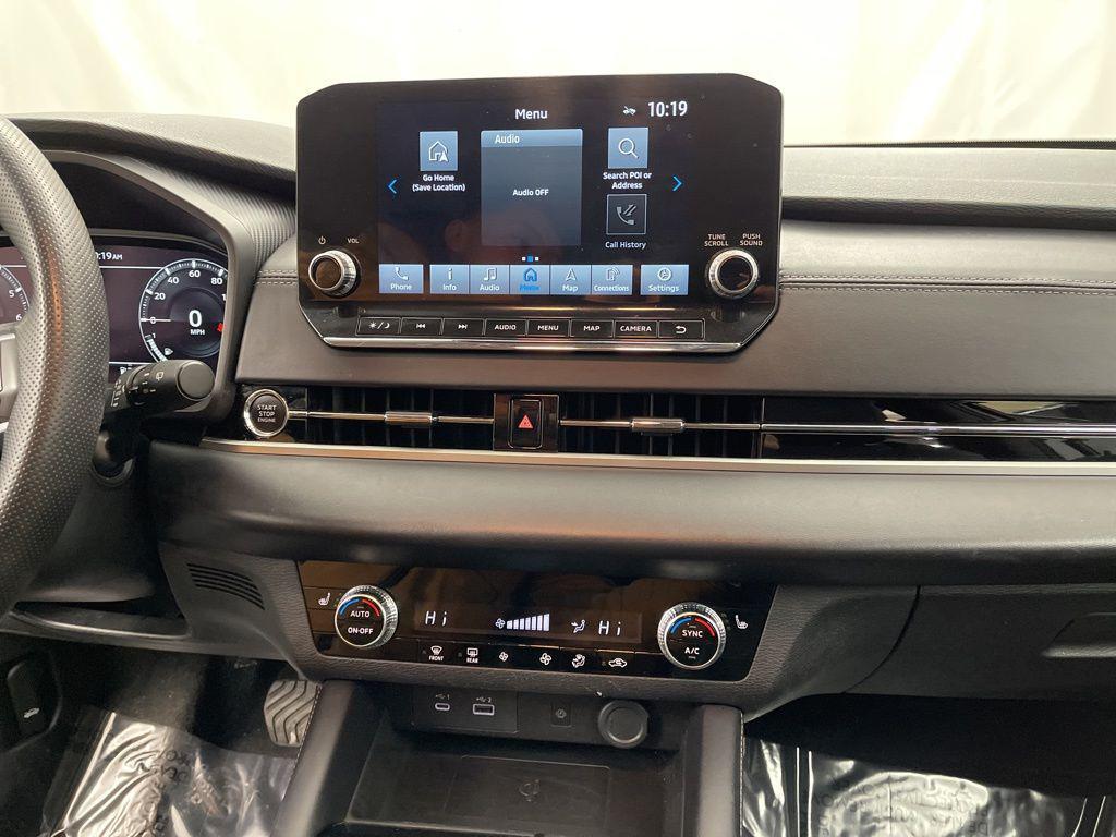 used 2024 Mitsubishi Outlander car, priced at $21,595