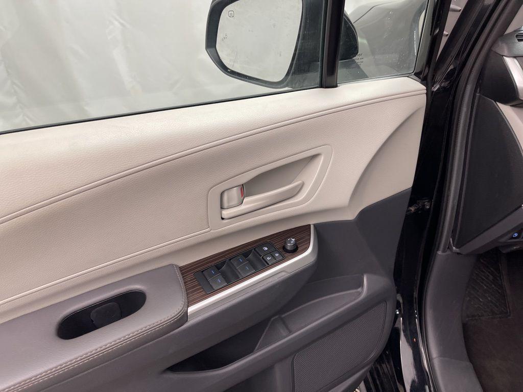 used 2024 Toyota Sienna car, priced at $36,495