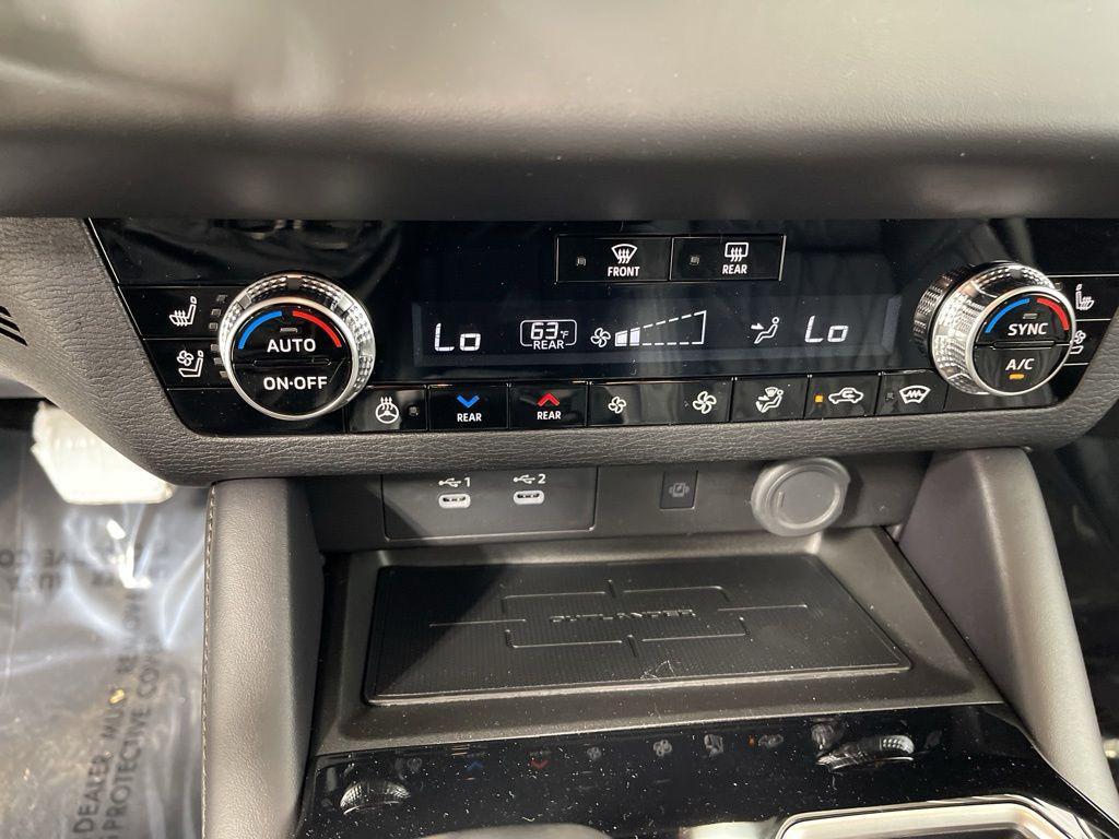 new 2026 Mitsubishi Outlander car, priced at $48,648
