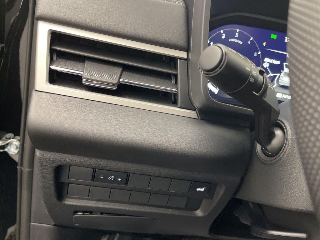 new 2025 Mitsubishi Outlander car, priced at $36,660