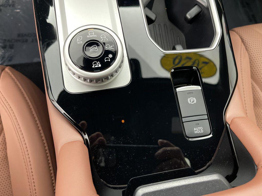 new 2026 Mitsubishi Outlander car, priced at $45,985