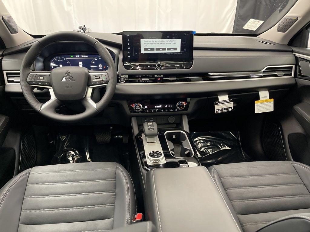 new 2025 Mitsubishi Outlander car, priced at $36,660