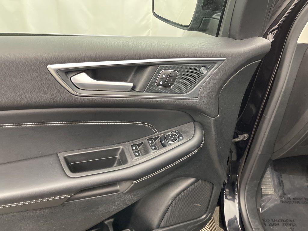 used 2024 Ford Edge car, priced at $23,895