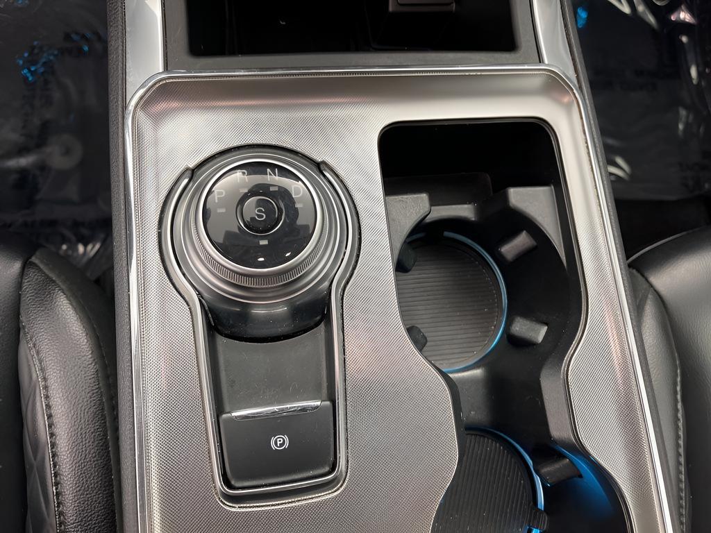 used 2024 Ford Edge car, priced at $25,695