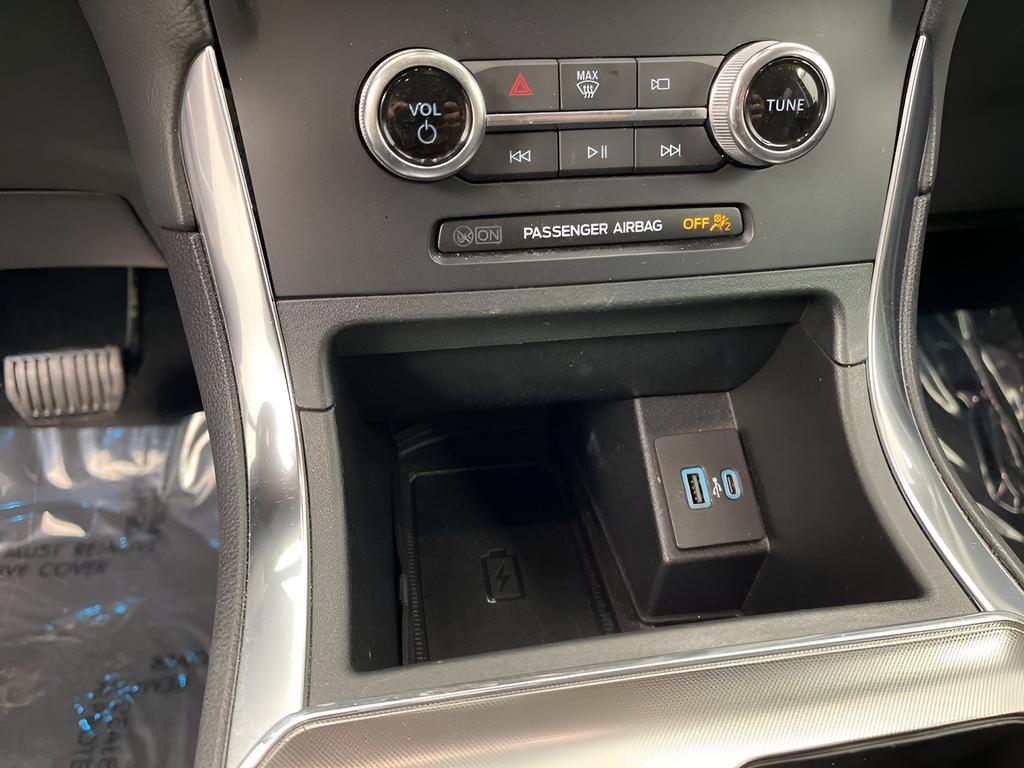 used 2024 Ford Edge car, priced at $25,695