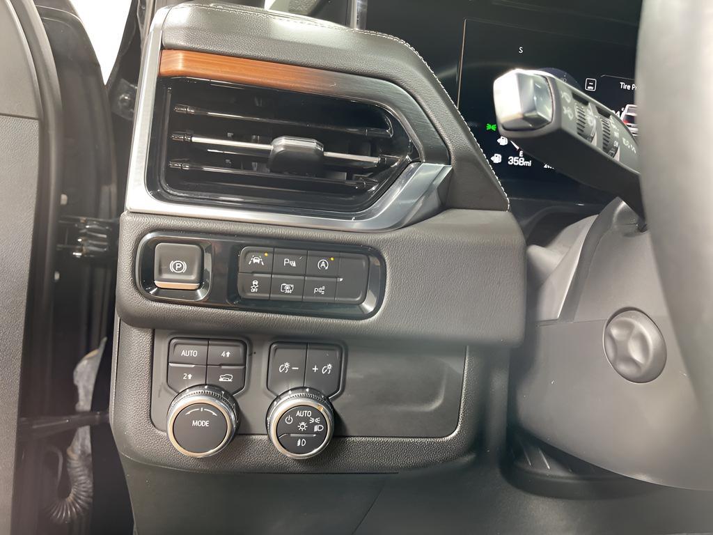 used 2025 GMC Yukon XL car, priced at $72,295