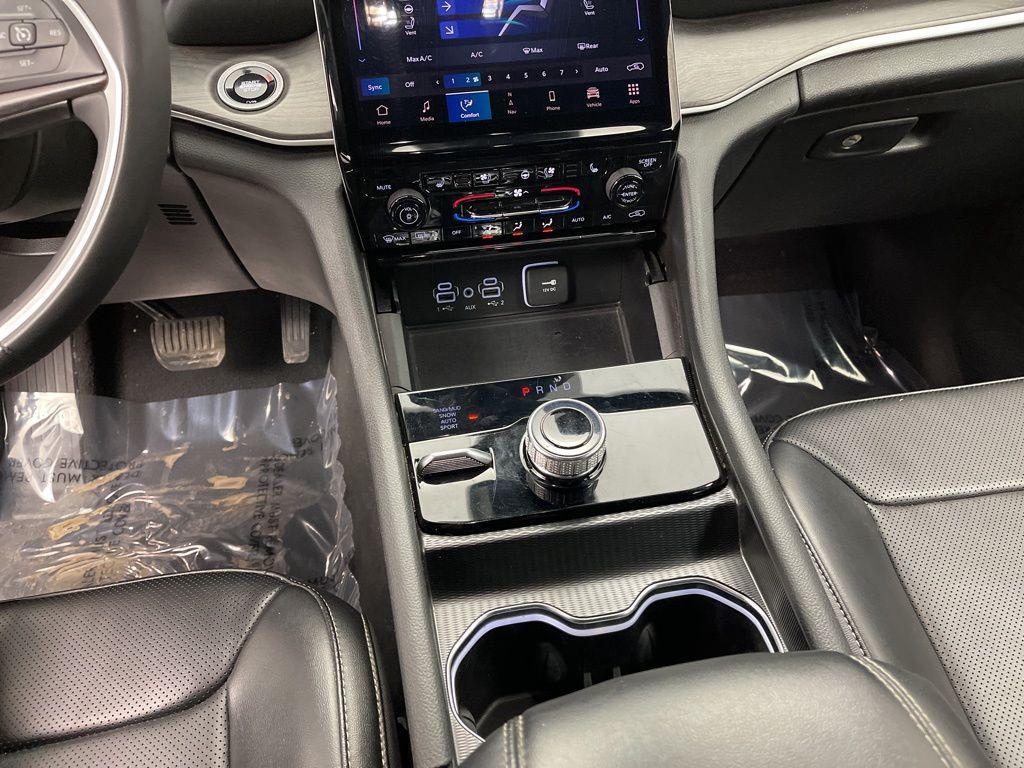 used 2024 Jeep Grand Cherokee L car, priced at $27,395