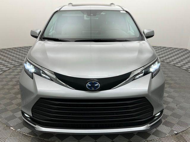 used 2025 Toyota Sienna car, priced at $41,795