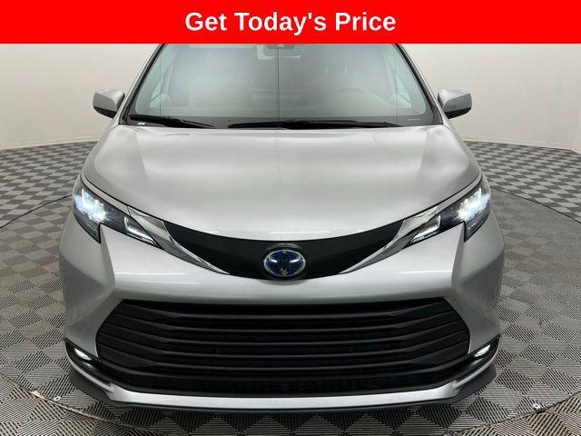 used 2025 Toyota Sienna car, priced at $41,295