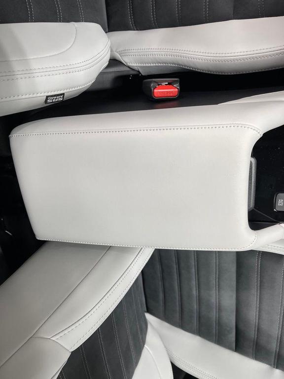 new 2025 Mitsubishi Outlander car, priced at $36,795