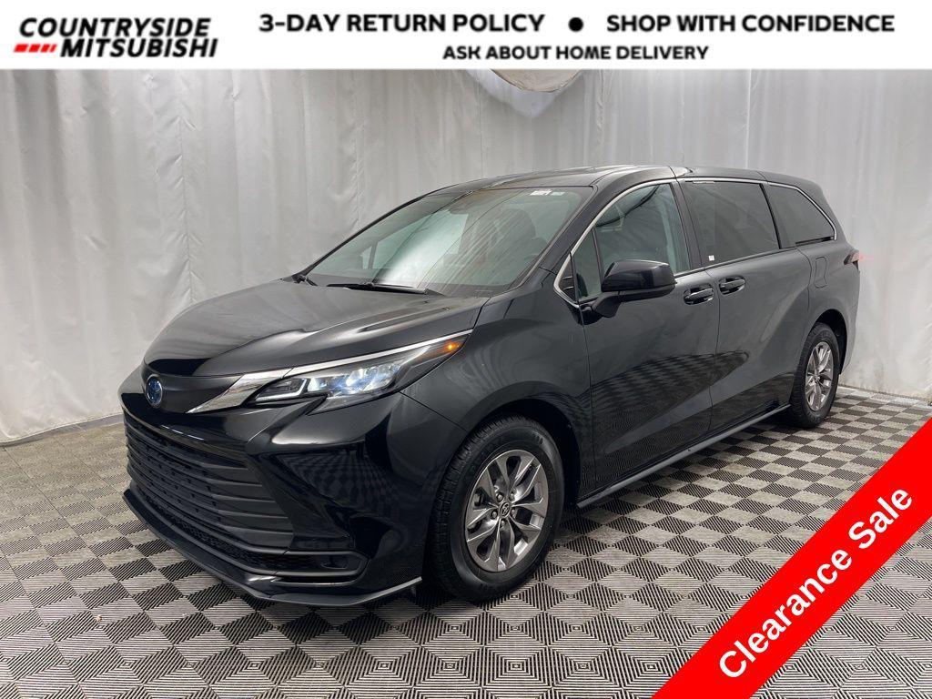 used 2024 Toyota Sienna car, priced at $34,625