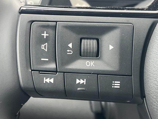 new 2025 Nissan Pathfinder car, priced at $44,173