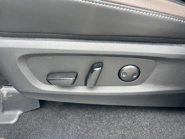 new 2025 Nissan Pathfinder car, priced at $44,173