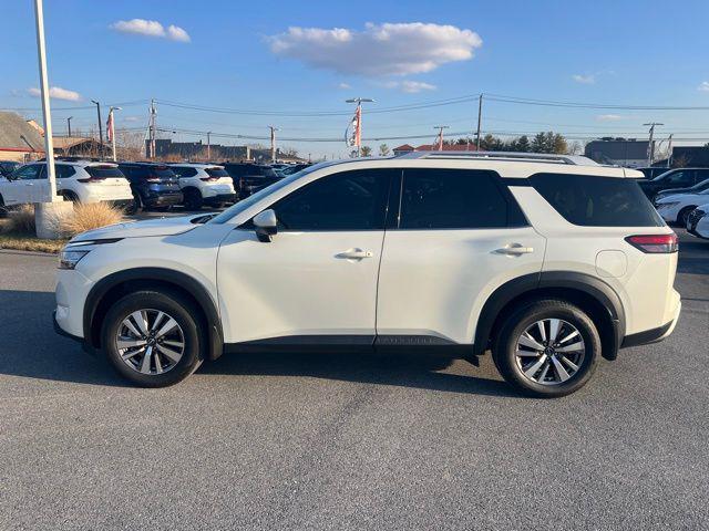 used 2022 Nissan Pathfinder car, priced at $28,000