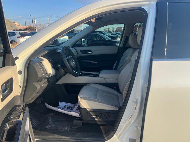 used 2022 Nissan Pathfinder car, priced at $28,000