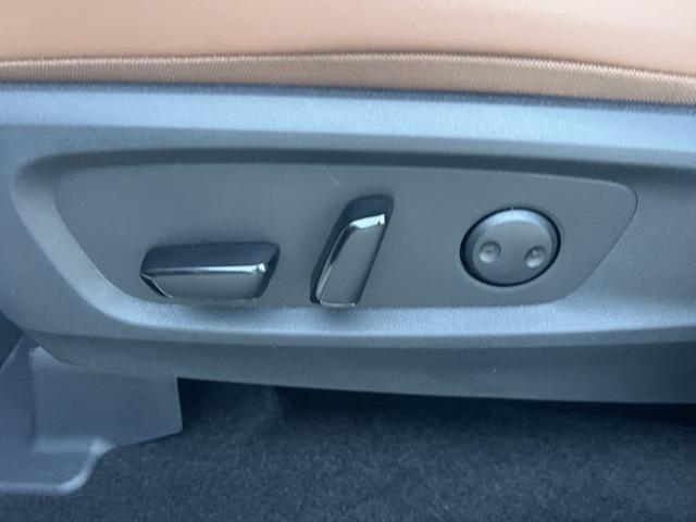 new 2025 Nissan Pathfinder car, priced at $44,332