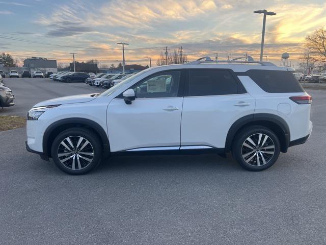 new 2025 Nissan Pathfinder car, priced at $44,332