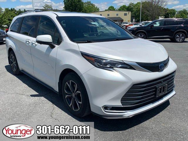 used 2025 Toyota Sienna car, priced at $55,500
