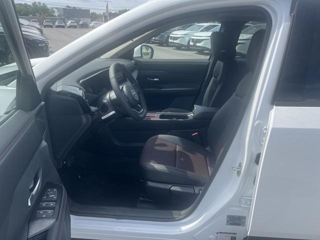 new 2025 Nissan Kicks car, priced at $28,024