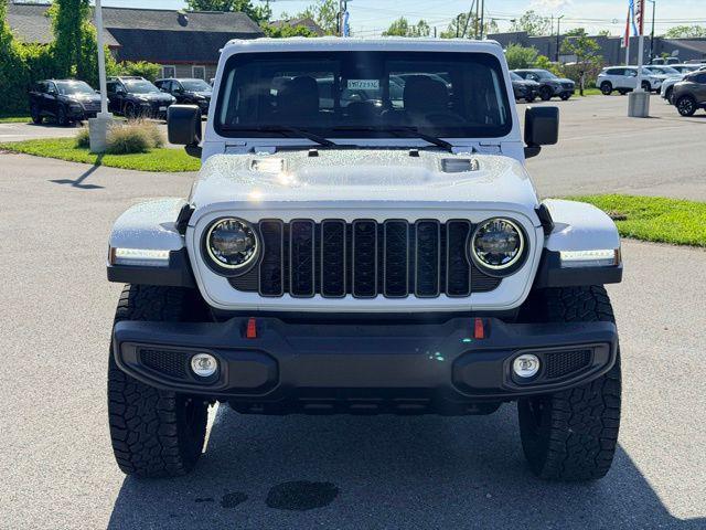 used 2025 Jeep Gladiator car, priced at $48,000