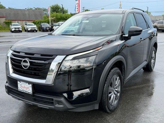 used 2025 Nissan Pathfinder car, priced at $31,500