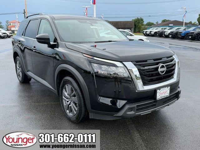 used 2025 Nissan Pathfinder car, priced at $33,000