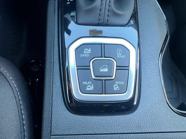 new 2026 Nissan Frontier car, priced at $38,351