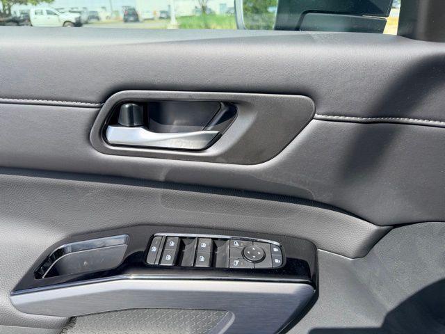 new 2026 Nissan Pathfinder car, priced at $43,356