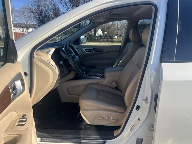 used 2020 Nissan Pathfinder car, priced at $16,822