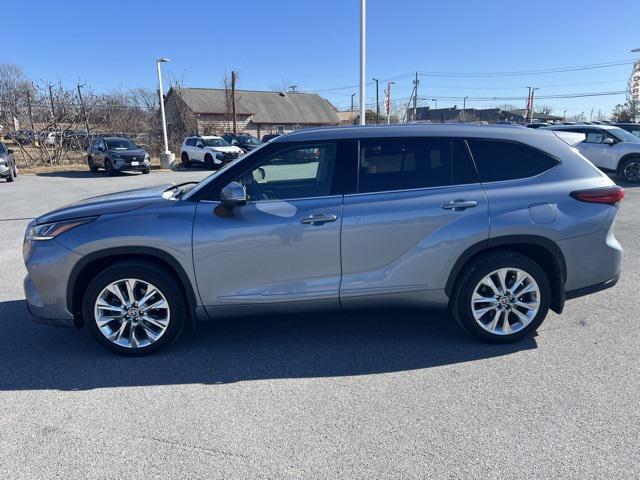 used 2023 Toyota Highlander car, priced at $38,500