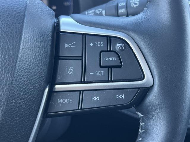 used 2023 Toyota Highlander car, priced at $38,500