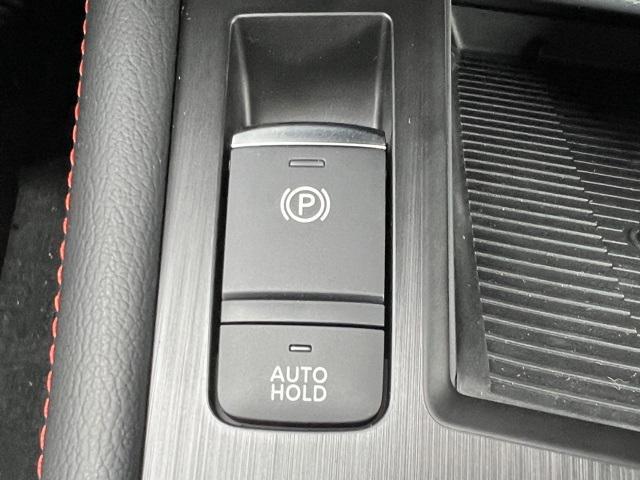 new 2025 Nissan Kicks car, priced at $27,269