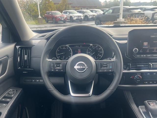 new 2025 Nissan Pathfinder car, priced at $34,572