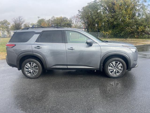 new 2025 Nissan Pathfinder car, priced at $34,572