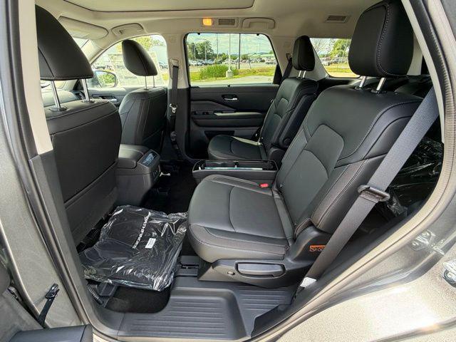 new 2026 Nissan Pathfinder car, priced at $43,356